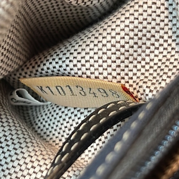 Dooney & Bourke K1013498 black monogram jacquard with black leather trim tote - Picture 13 of 13